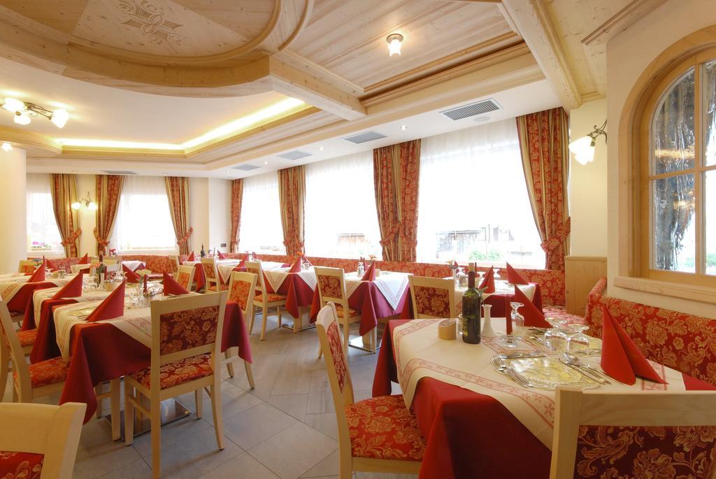 Hotel L'Ideale Moena Eksteriør billede